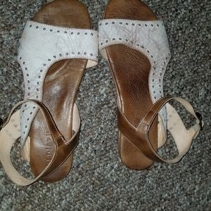 Bedstu distressed sandals.   Size 11